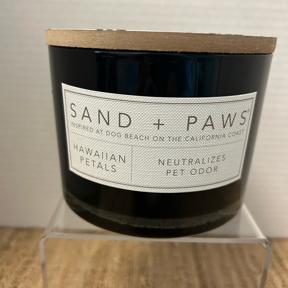 Sand & Paws Hawaiian Petals 2 Wick Candle 12oz. Candle New Hard to Find! - Picture 1 of 6